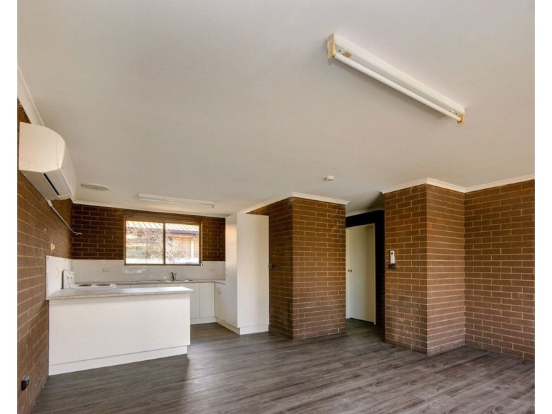 2/261 Victoria Street, Deniliquin NSW 2710