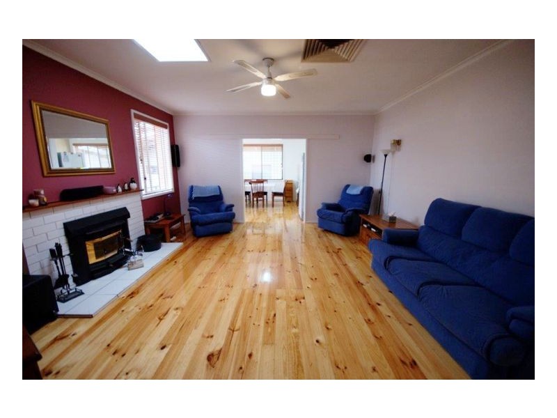 283 Noyes Street, Deniliquin NSW 2710