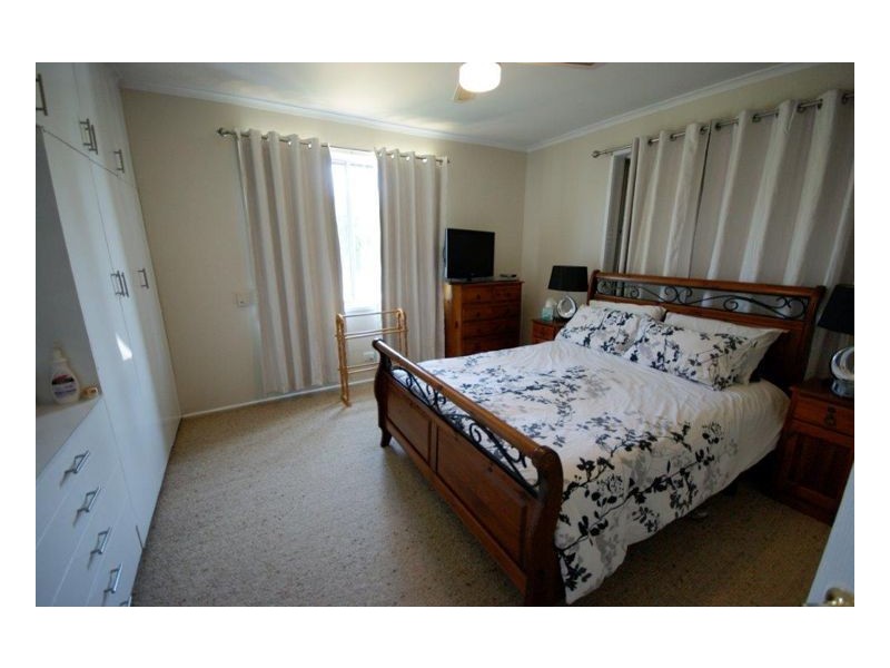 283 Noyes Street, Deniliquin NSW 2710