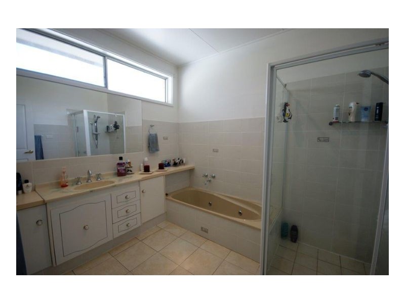 283 Noyes Street, Deniliquin NSW 2710
