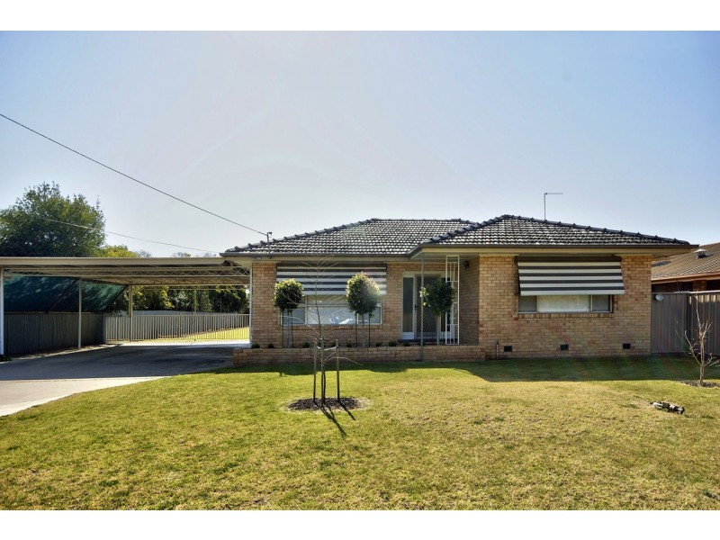247 River St, Deniliquin NSW 2710