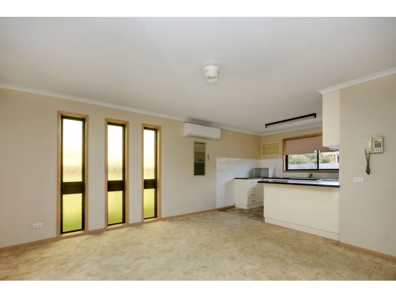 1/71 Macauley Street, Deniliquin NSW 2710