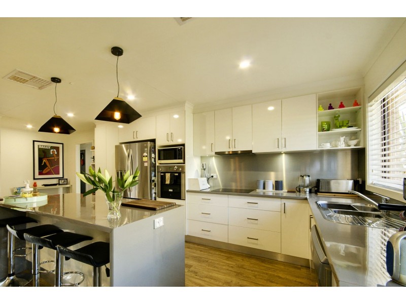 116 Wyatt St, Deniliquin NSW 2710