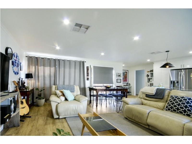 116 Wyatt St, Deniliquin NSW 2710