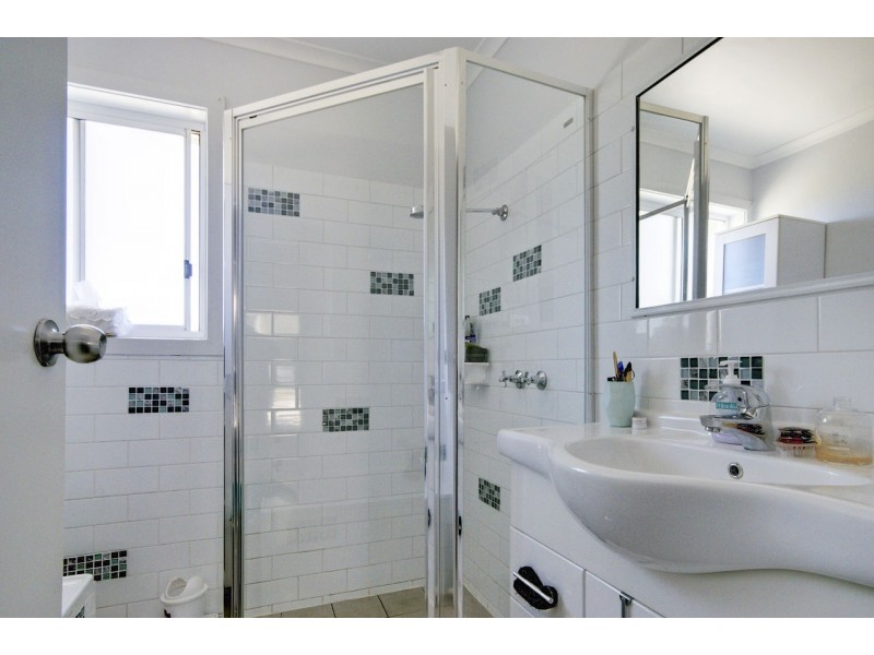 118 Wyatt St, Deniliquin NSW 2710