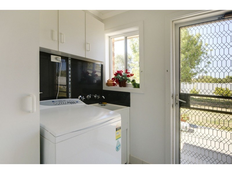 118 Wyatt St, Deniliquin NSW 2710