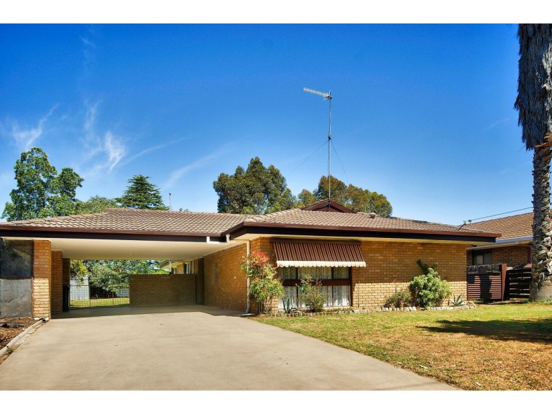 512 Henry Street, Deniliquin NSW 2710