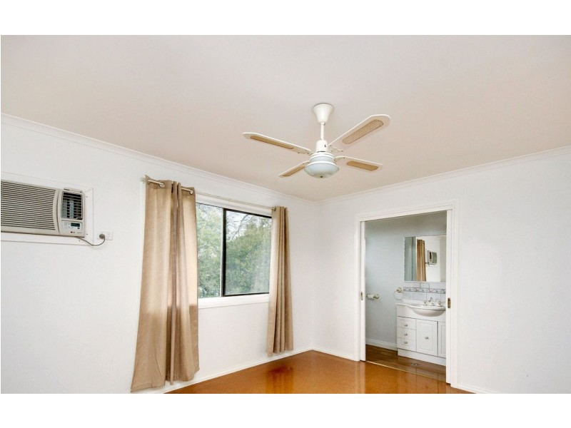 69 Decimus Street, Deniliquin NSW 2710