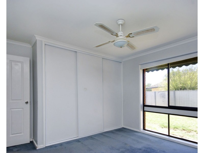 9 Johnston Crescent, Deniliquin NSW 2710