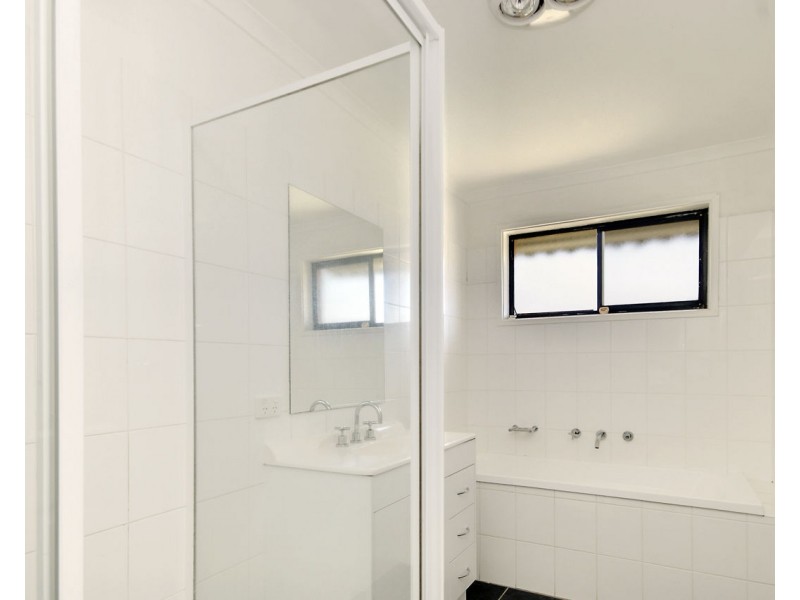 9 Johnston Crescent, Deniliquin NSW 2710