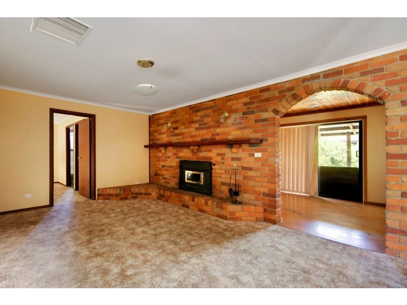 253 Lagoon Street, Deniliquin NSW 2710