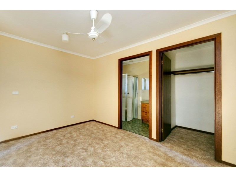 253 Lagoon Street, Deniliquin NSW 2710