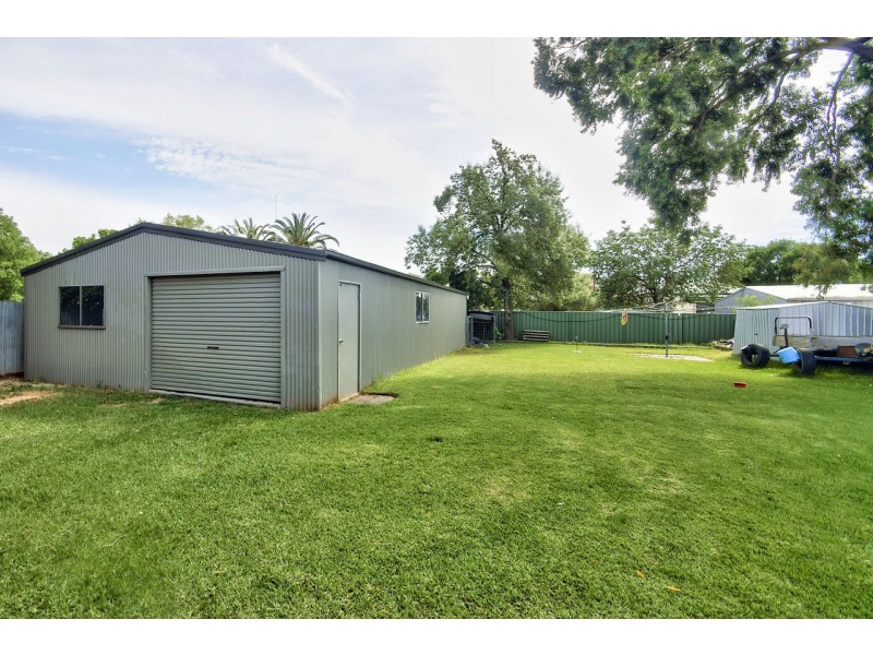 359 Hay Rd, Deniliquin NSW 2710