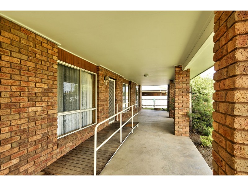 74 Macauley, Deniliquin NSW 2710