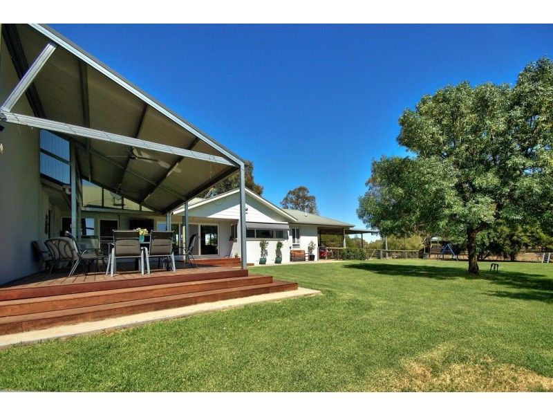 155 Lawson Syphon Road, Deniliquin NSW 2710