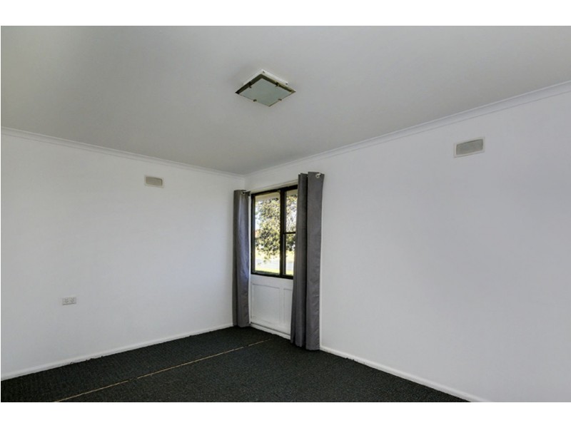 18 Ballantyne Crescent, Deniliquin NSW 2710