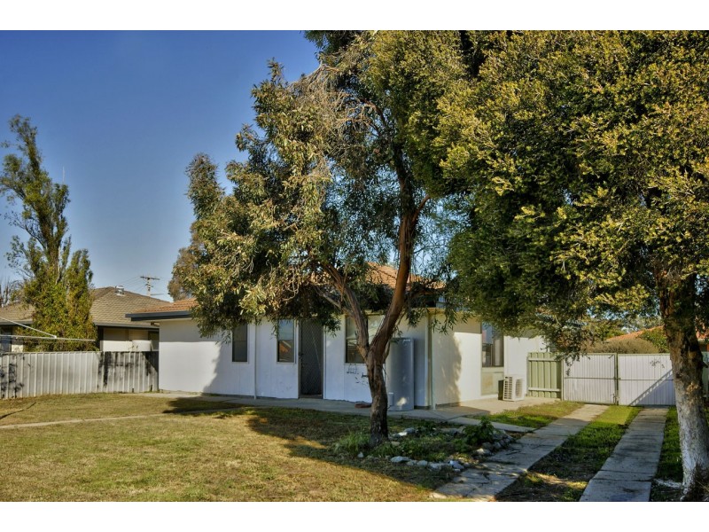 18 Ballantyne Crescent, Deniliquin NSW 2710