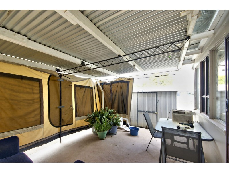 303 Wood St, Deniliquin NSW 2710