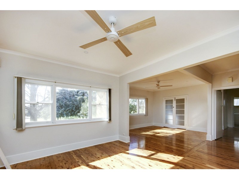 374 Victoria Street, Deniliquin NSW 2710