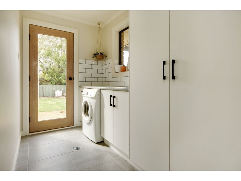 151 Faulkner Street, Deniliquin NSW 2710