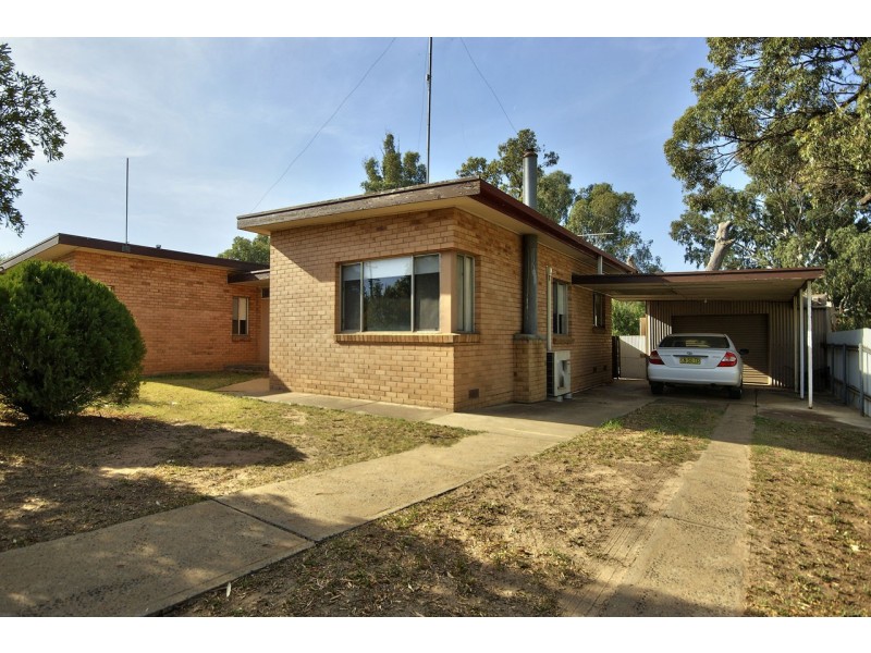 321 Poictiers Street, Deniliquin NSW 2710