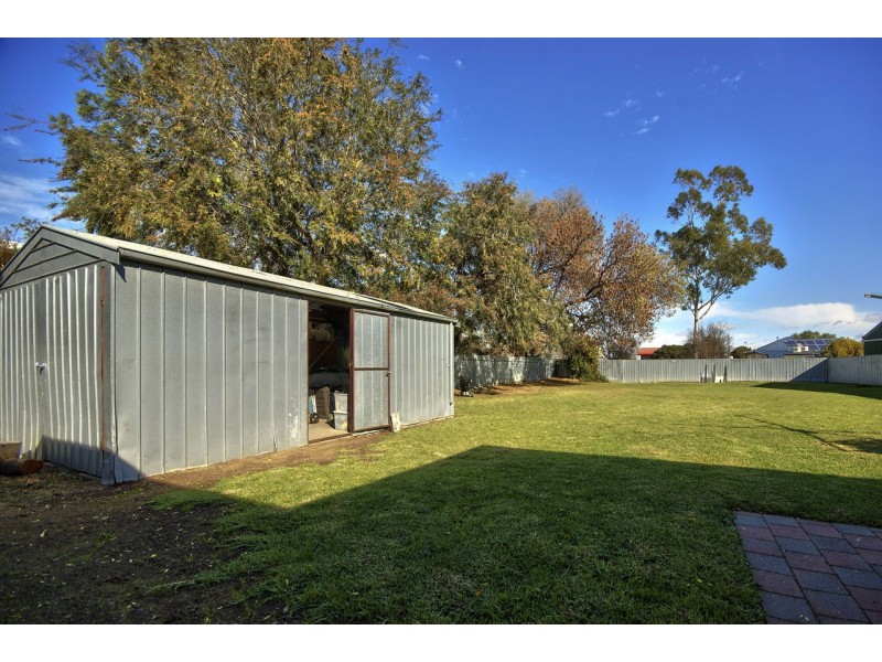 300 Wood Street, Deniliquin NSW 2710