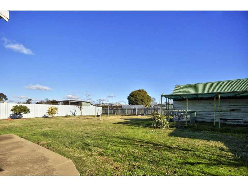326 Henry Street, Deniliquin NSW 2710