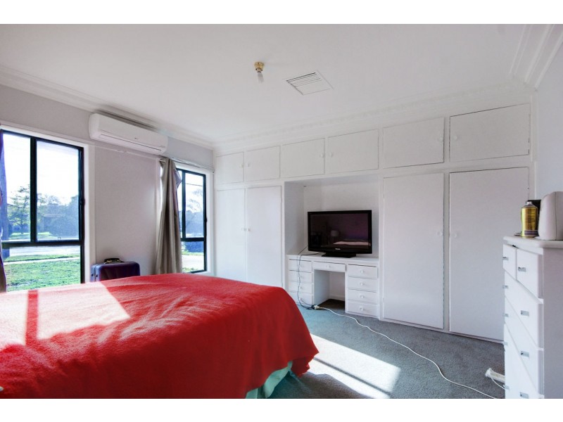 80 Macauley St, Deniliquin NSW 2710