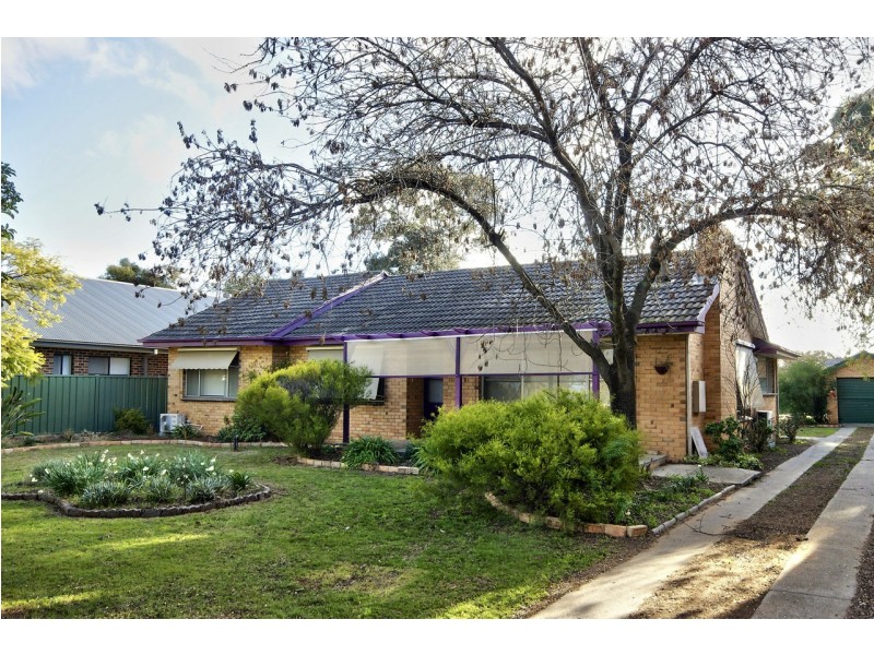 143 Wirraway Dr, Deniliquin NSW 2710