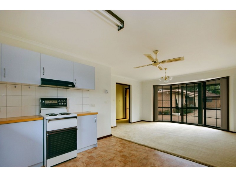 3/413 Cressy St, Deniliquin NSW 2710