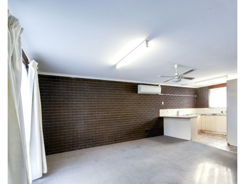 4/261 Victoria Street, Deniliquin NSW 2710