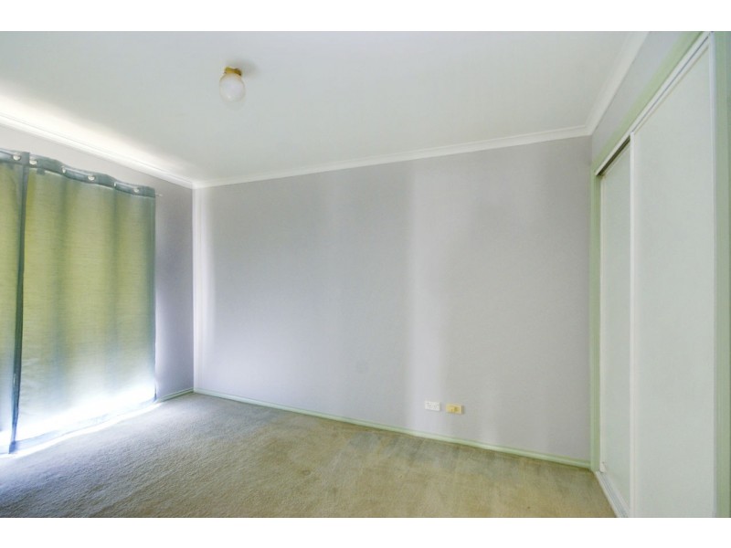 6 Vaughan Pl, Deniliquin NSW 2710