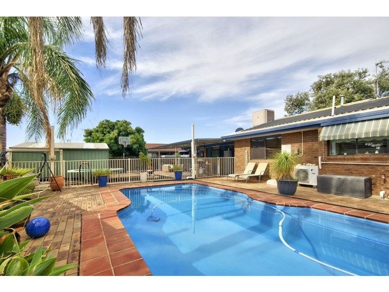 280 Noyes Street, Deniliquin NSW 2710