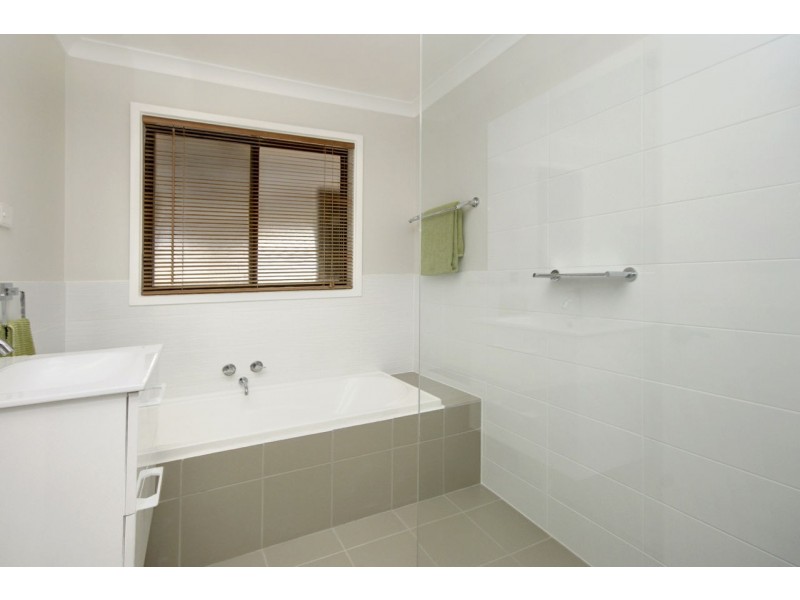 280 Noyes Street, Deniliquin NSW 2710