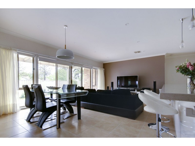 112 Junction Street, Deniliquin NSW 2710