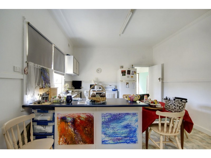 12 McKenzie St, Conargo NSW 2710