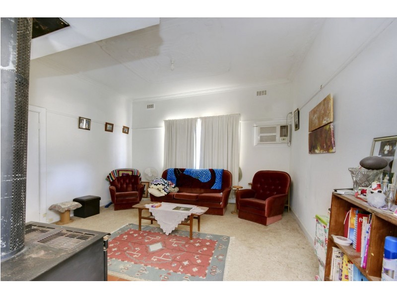 12 McKenzie St, Conargo NSW 2710