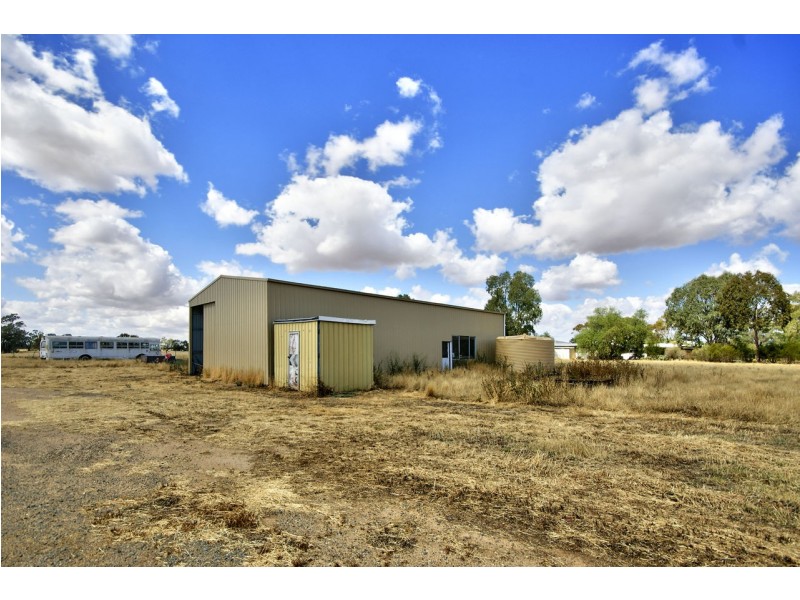 12 McKenzie St, Conargo NSW 2710