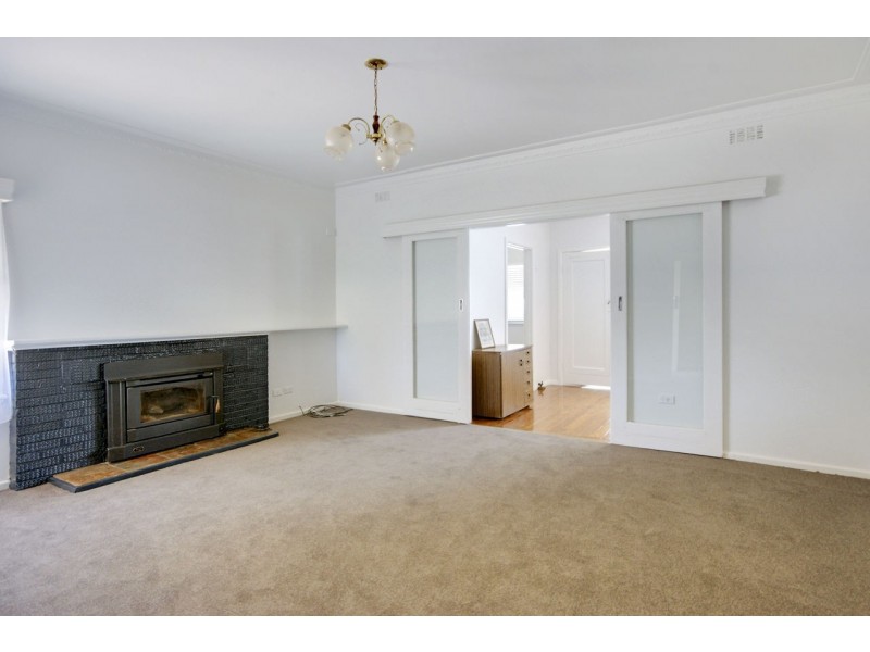 527 Maher St, Deniliquin NSW 2710