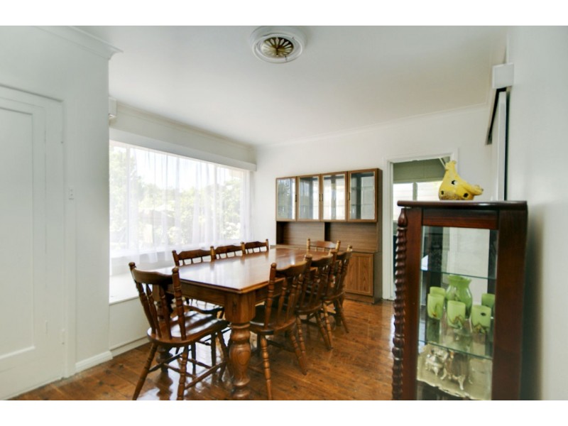 527 Maher St, Deniliquin NSW 2710