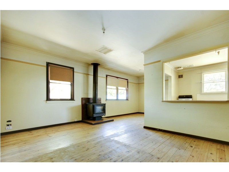 111 Dick Street, Deniliquin NSW 2710