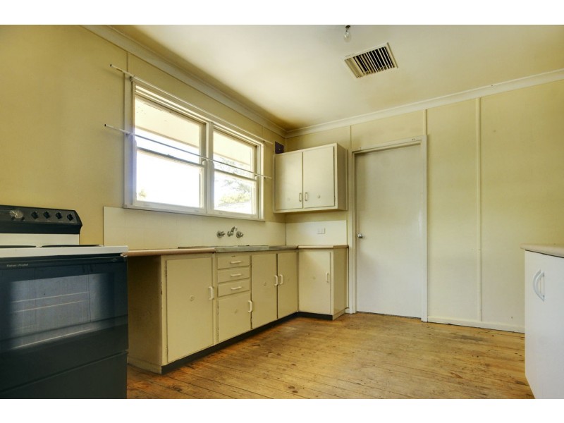 111 Dick Street, Deniliquin NSW 2710