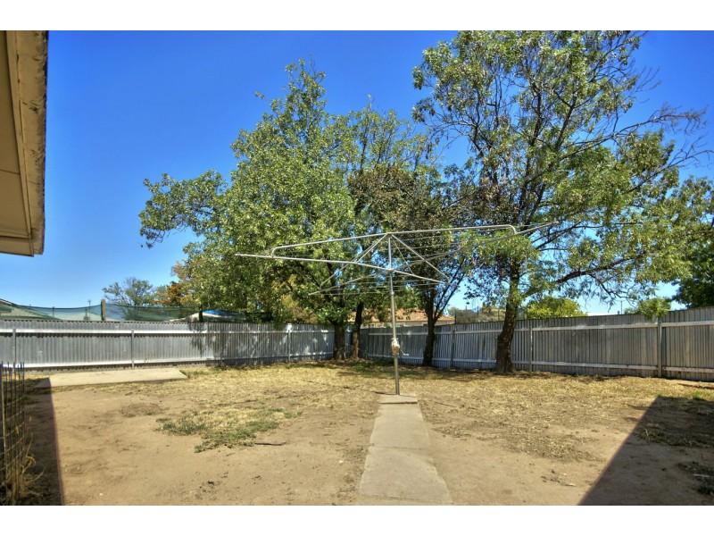 111 Dick Street, Deniliquin NSW 2710