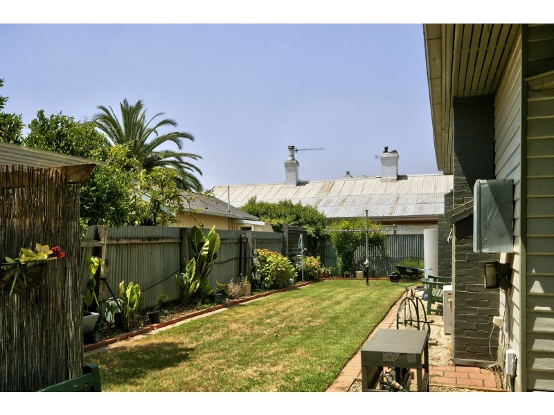 305 Harfleur St, Deniliquin NSW 2710