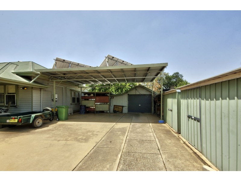 305 Harfleur St, Deniliquin NSW 2710