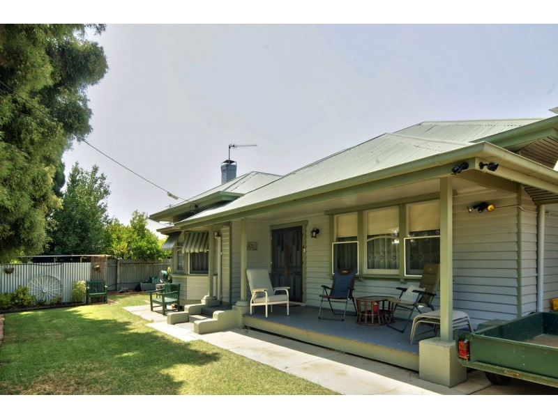 305 Harfleur St, Deniliquin NSW 2710