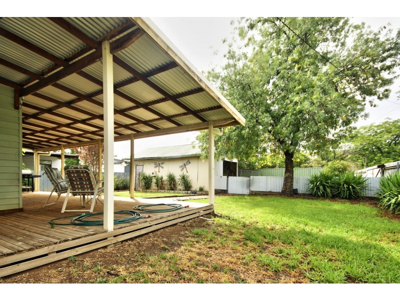 108 Butler Street, Deniliquin NSW 2710