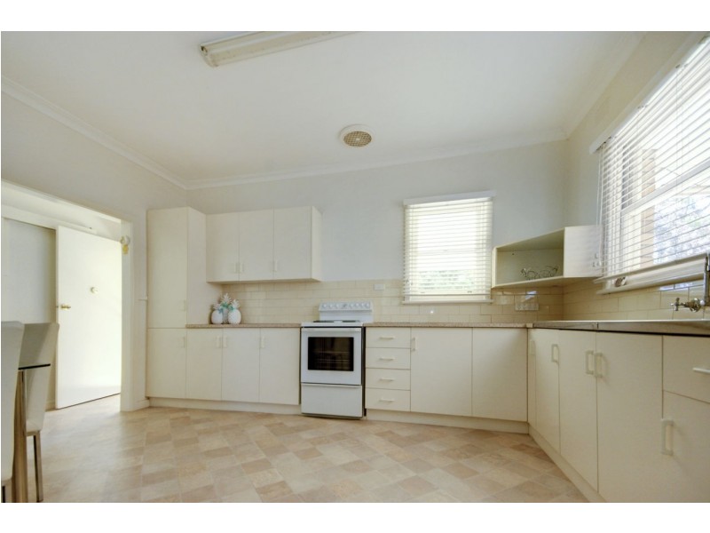 457 Cressy Street, Deniliquin NSW 2710