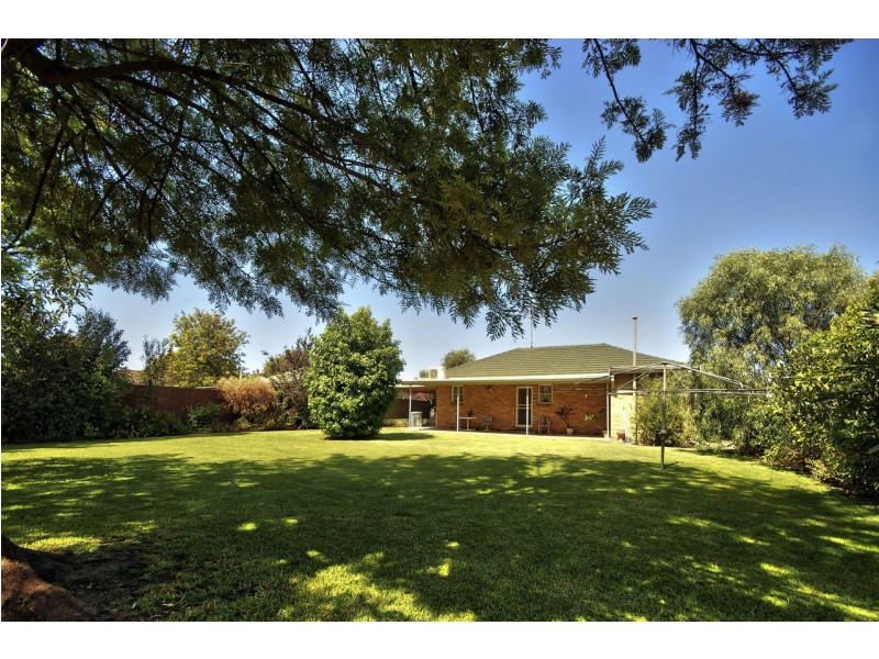 457 Cressy Street, Deniliquin NSW 2710