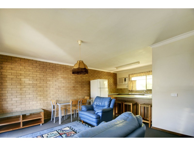 2/268 Noyes Street, Deniliquin NSW 2710